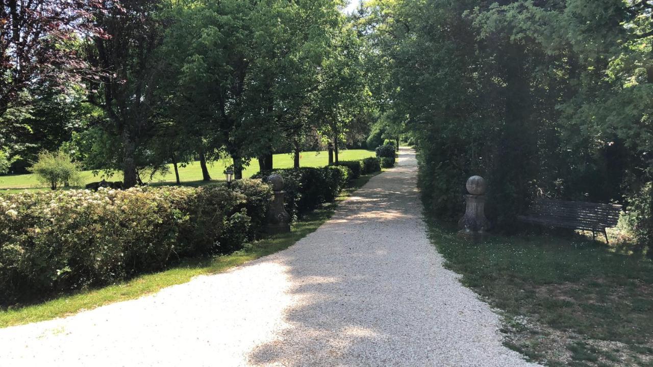 Вілла Les Cabanes De Rouffignac Екстер'єр фото