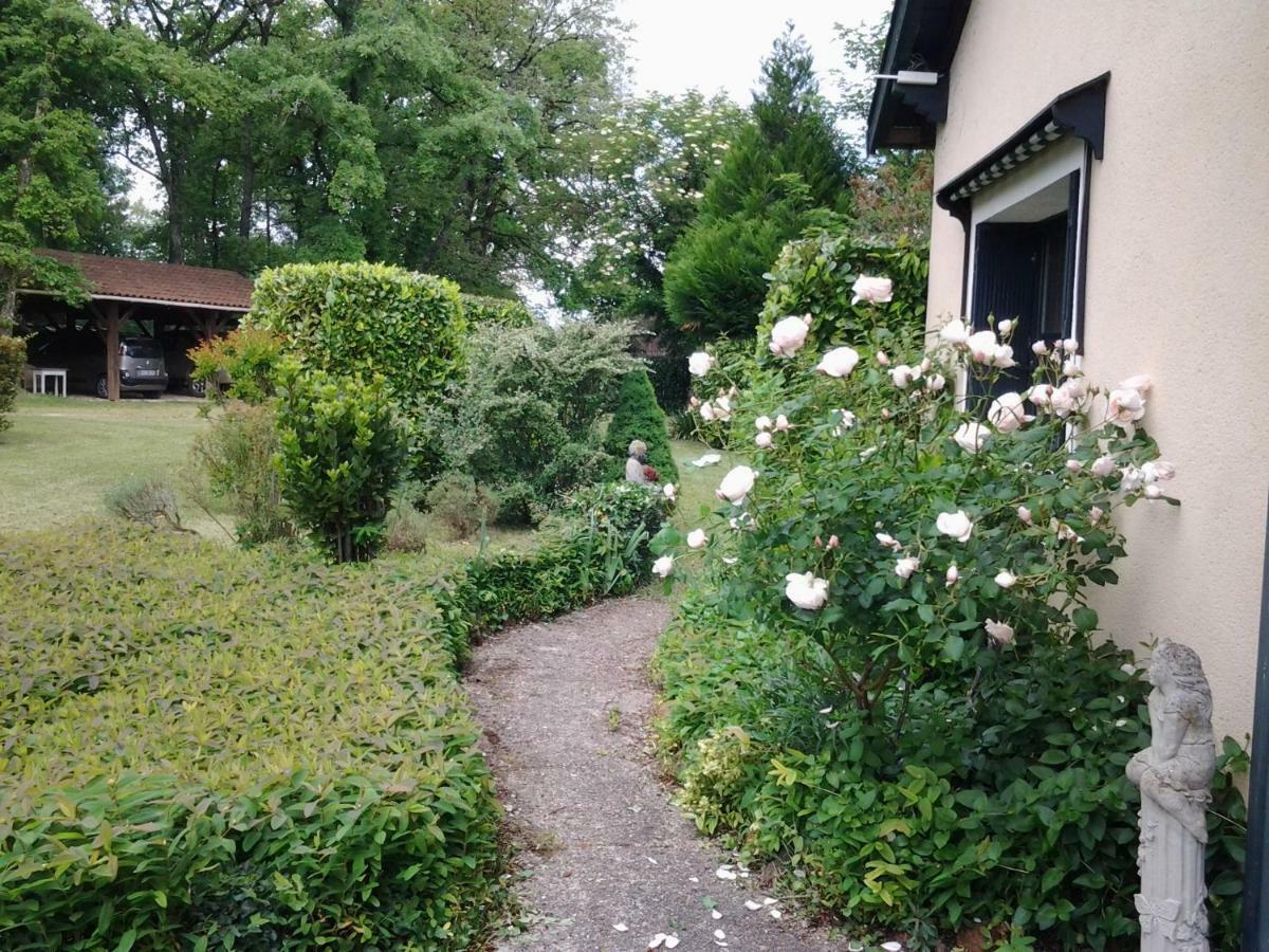 Вілла Les Cabanes De Rouffignac Екстер'єр фото